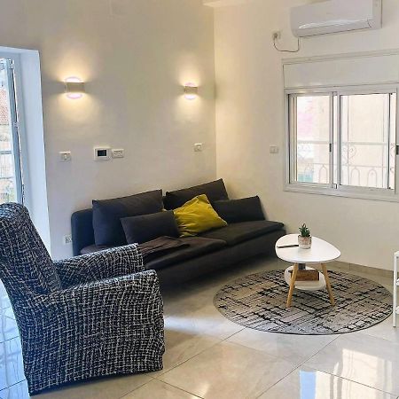 A Cozy 2Bdrm Home In Wadi-Nisnas Haifa Exterior foto
