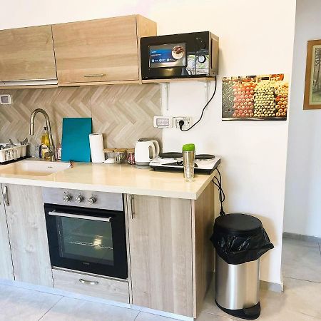 A Cozy 2Bdrm Home In Wadi-Nisnas Haifa Exterior foto