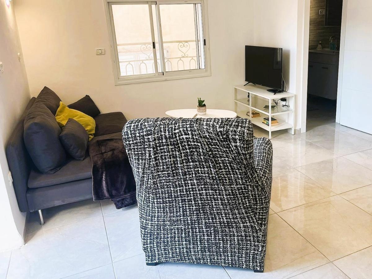 A Cozy 2Bdrm Home In Wadi-Nisnas Haifa Exterior foto