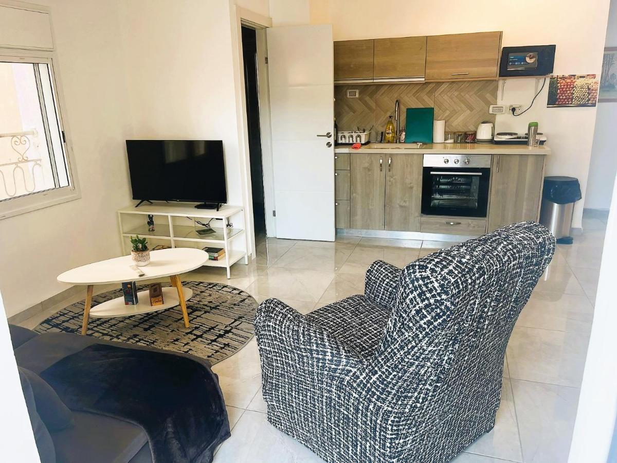A Cozy 2Bdrm Home In Wadi-Nisnas Haifa Exterior foto